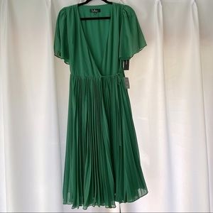 Lulu's Green Midi Pleated Dress
